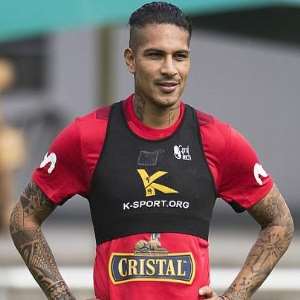 paolo guerrero weight age birthday height real name notednames girlfriend bio contact family details
